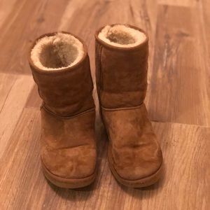Classic Chestnut Ugg Bots